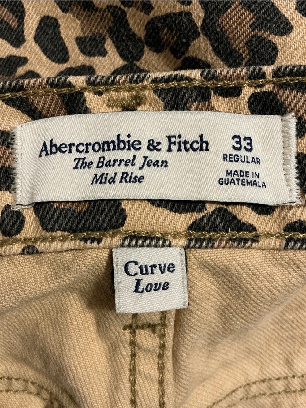 Abercrombie Curve Love Leopard Animal Print Mid-Rise Barrel Jeans Tan 33 NWOT - Picture 12 of 14